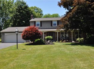 23 Heatherwood Rd, Fairport, NY 14450