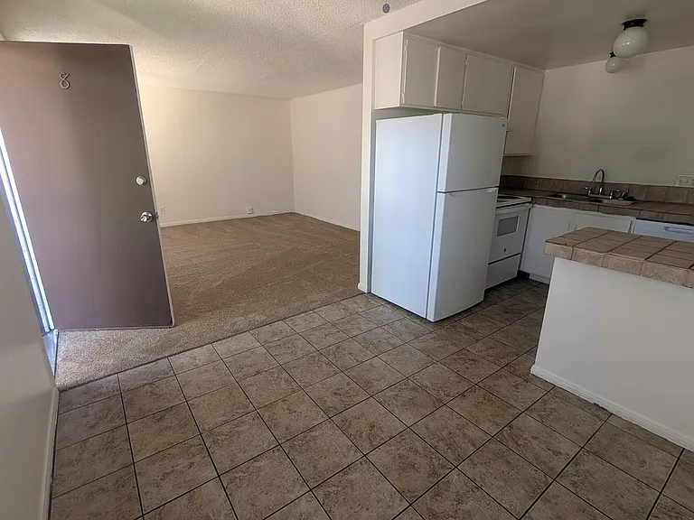 1054 S Magnolia Ave #8 — Photo 8