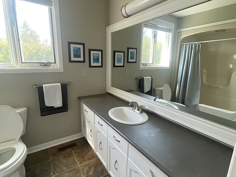 555 Jeffreybrook Dr — Photo 9