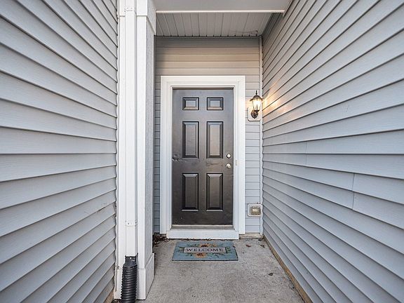 2nd image of 4585 Camden Ln Unit E