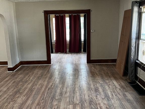 5th image of 765 Dayton St