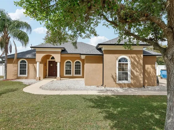 13101 Biscayne Dr, Grand Island, FL 32735