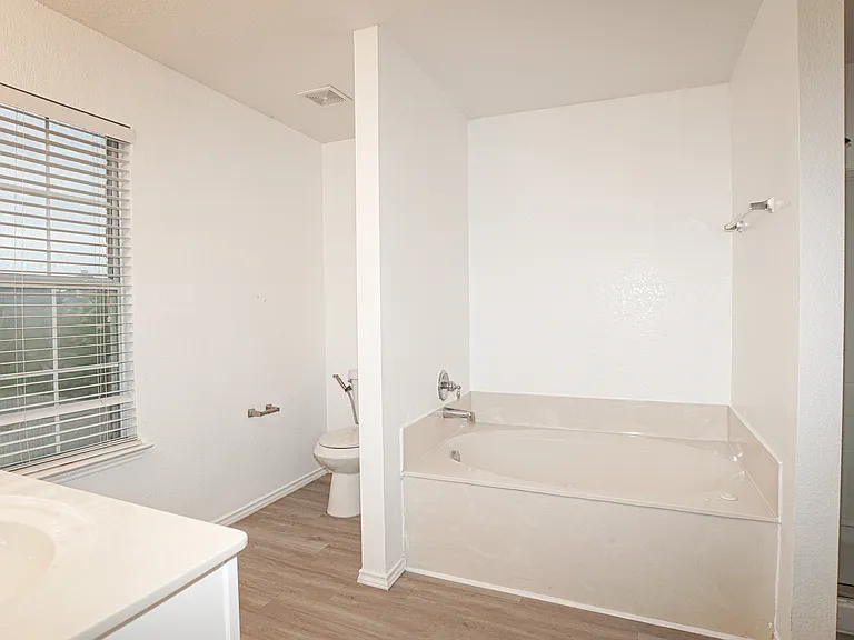 4006 Collin Ct — Photo 23