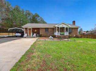 469 Follansbee Rd, Winston Salem, NC 27107