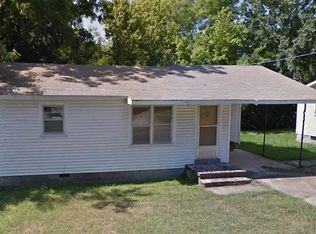 308 E Main St, Greenfield, TN 38230