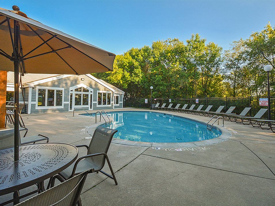 Royal Oaks Apartments 3515 Federal Dr Eagan MN Zillow