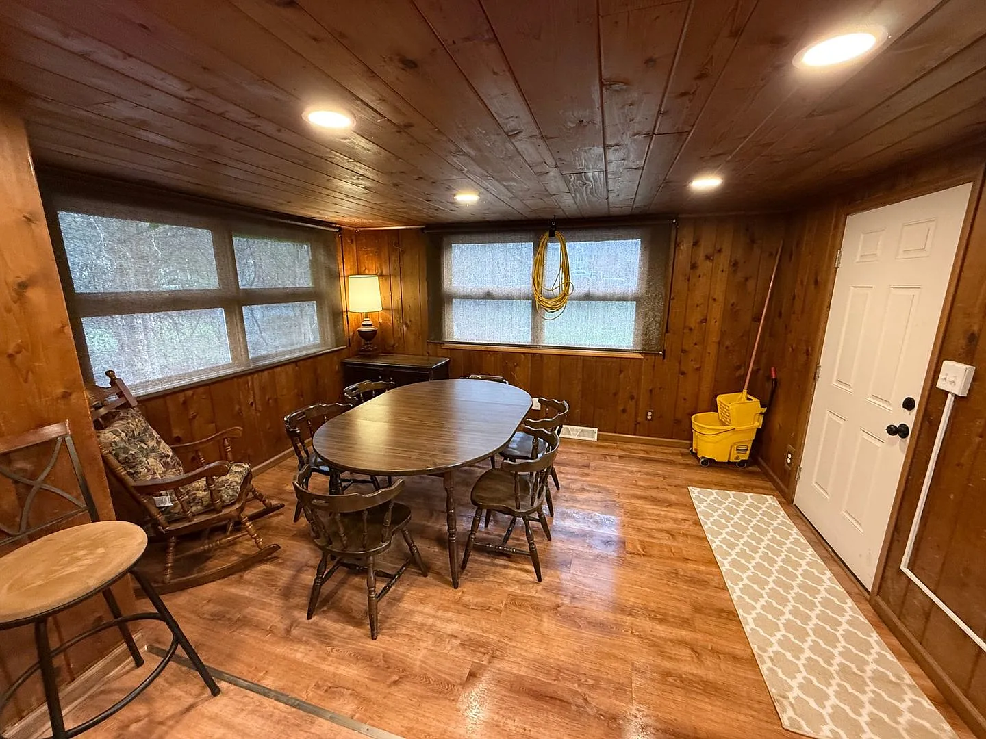 Charming 3BR Duplex in Syracuse — Photo 2