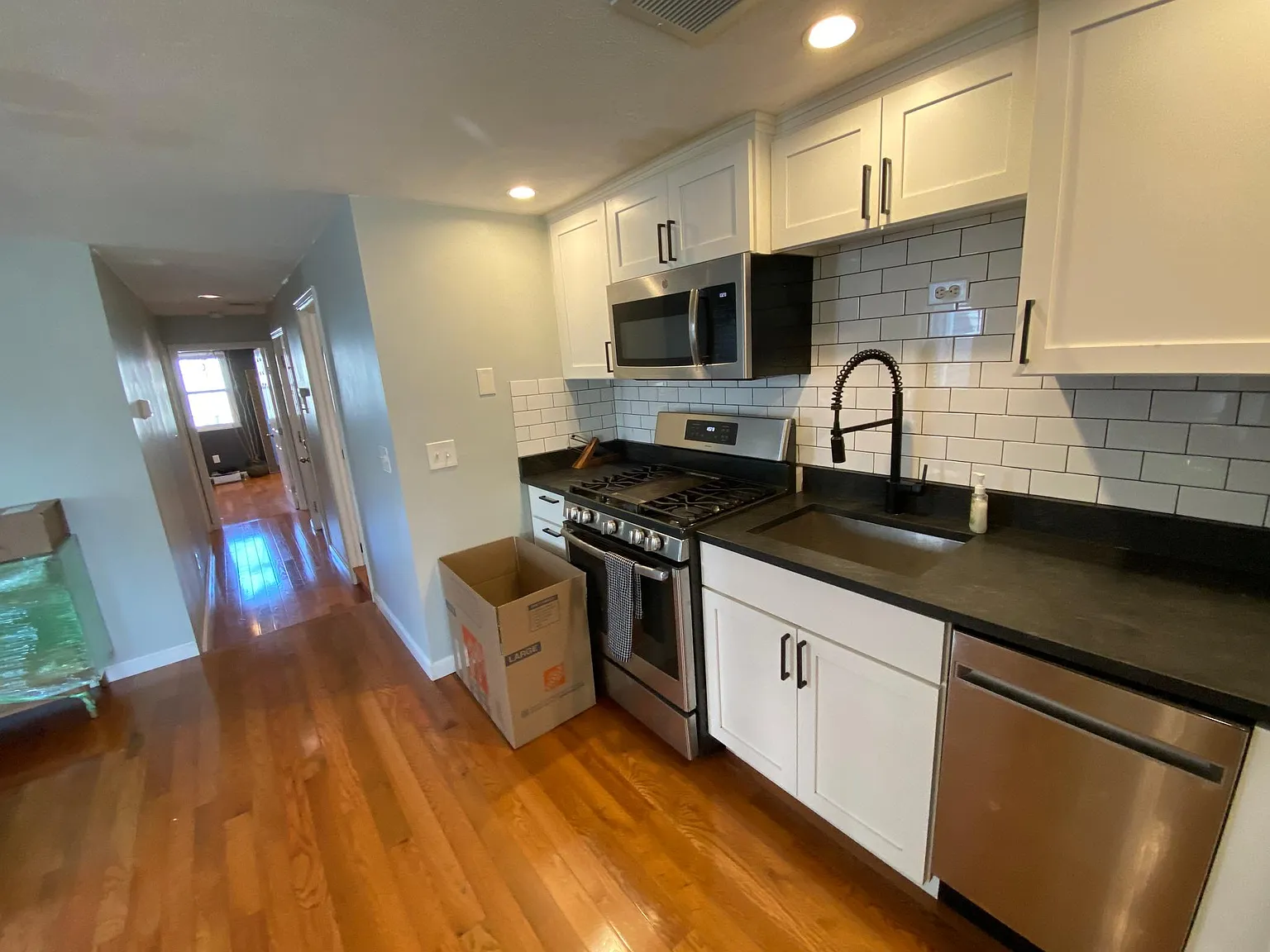 269 Sumner St — Photo 4