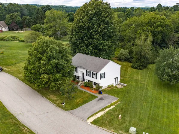 8 Cornerstone Drive, Dover, NH 03820