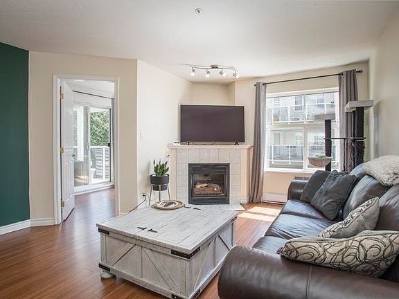 3rd image of 12739 72nd Ave #213