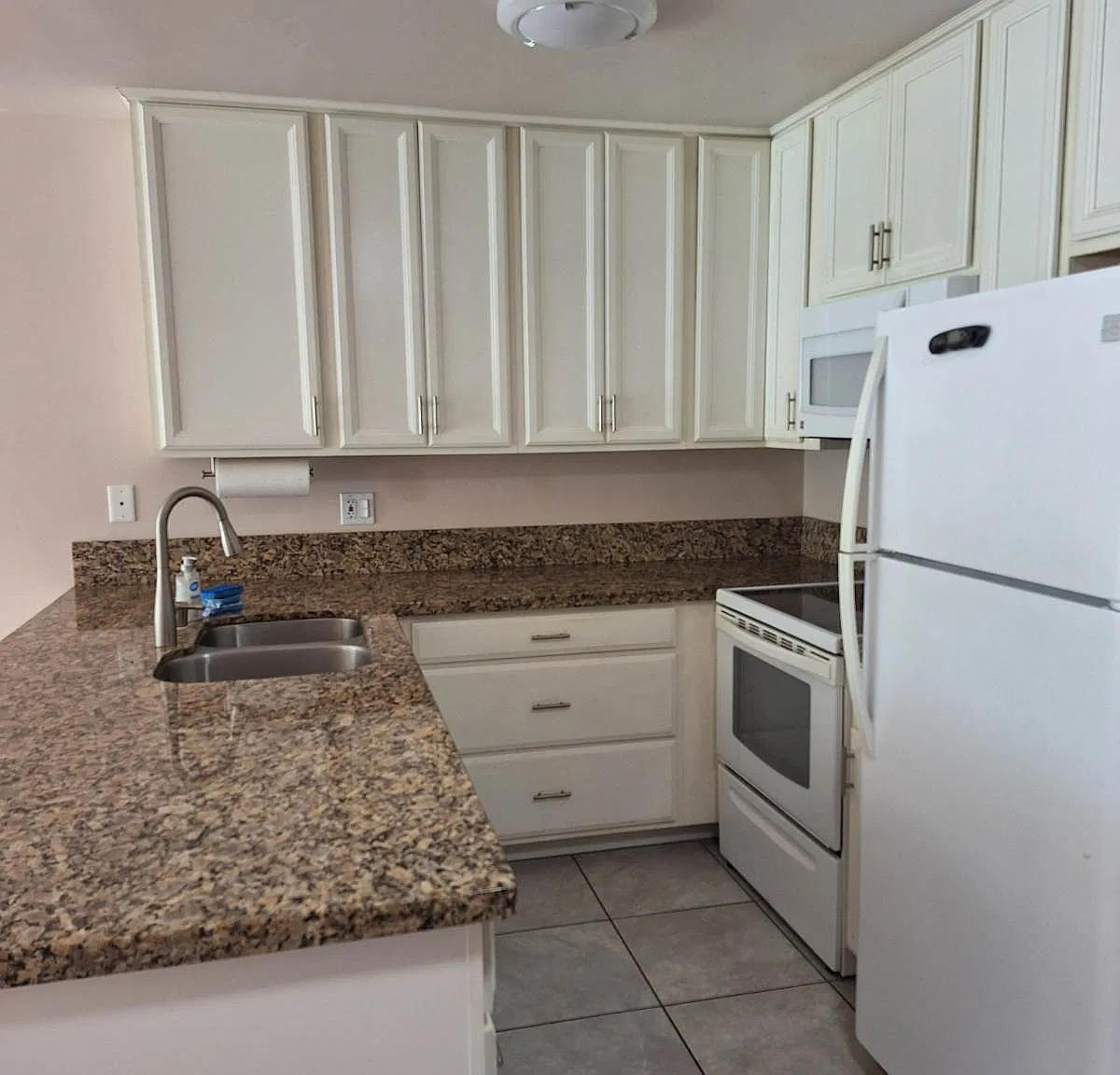 1 bed, 618 sqft, $1,900 — Photo 2