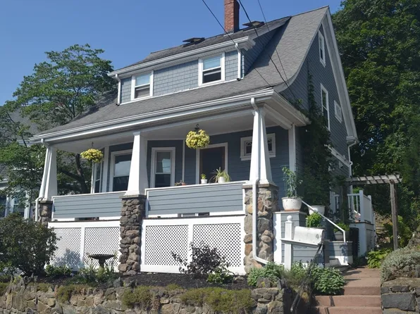 4 Redington Ter, Swampscott, MA 01907
