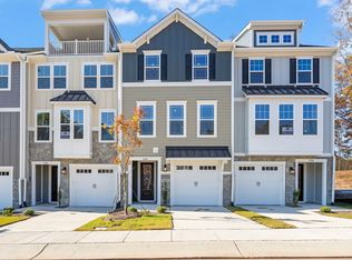 528 Plumleaf Ln, Durham, NC 27703