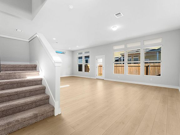 5th image of 2204 Grenache Dr