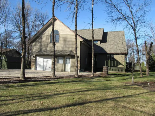 46 Royal Rd, Gimli, MB R0C 1B1