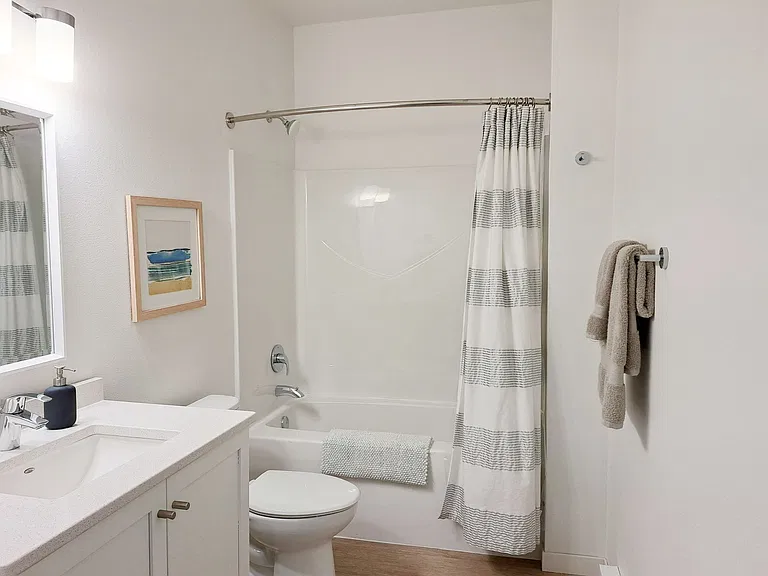 120 E Avenue A — Photo 10