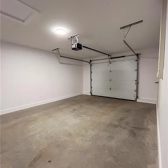 338 Chaleur St — Photo 16
