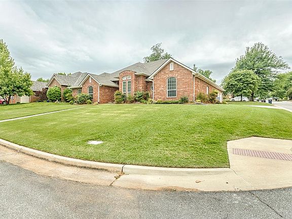 2nd image of 14013 Pecan Hollow Ter