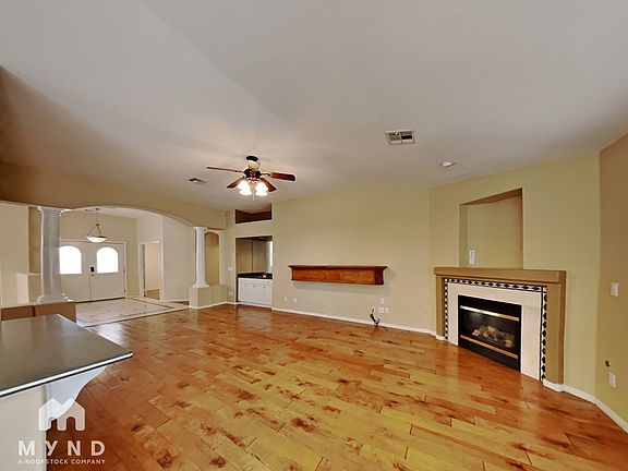 4th image of 9720 Drayton Ave