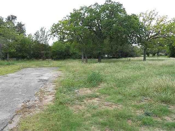 2nd image of 1404 N Us Highway 281