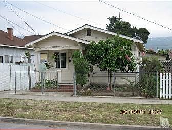 1st image of 824 E Pleasant St