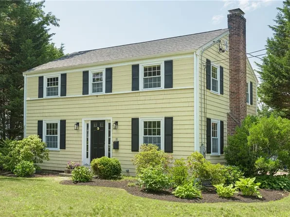 11 Rumstick Rd, Barrington, RI 02806
