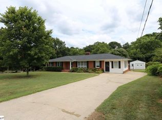 106 Benjamin Ave, Greer, SC 29651