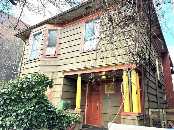 1210 E Pine Street, Seattle, WA 98122