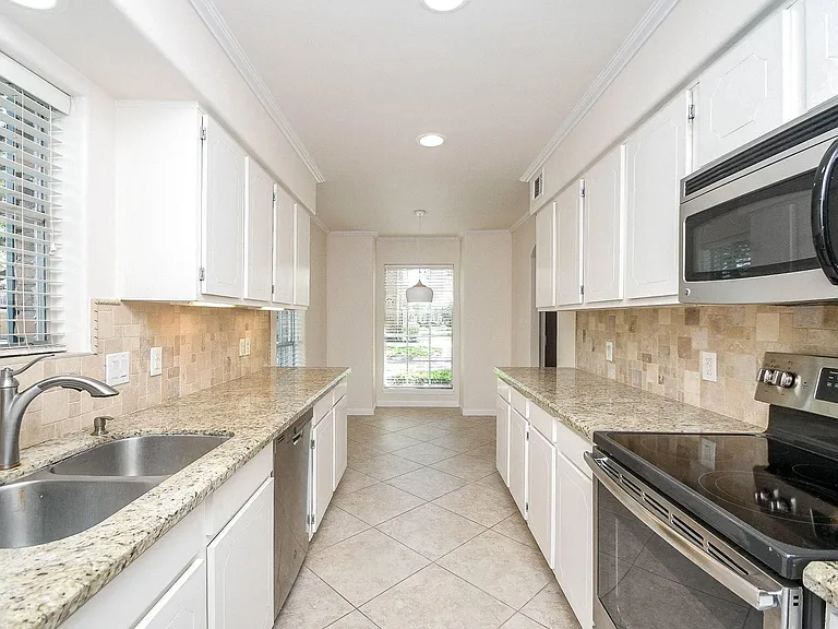 13240 Trail Hollow Dr #3240 — Photo 25