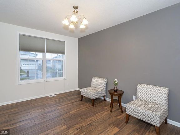 005_Sitting or Formal Dining