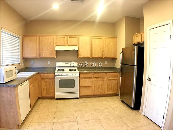 2nd image of 9922 Mustang Creek Way