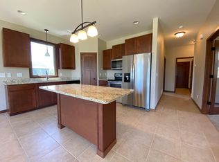 842 33rd St, Spirit Lake, IA 51360