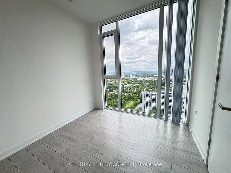 5858 Yonge St #LPH08 — Photo 5