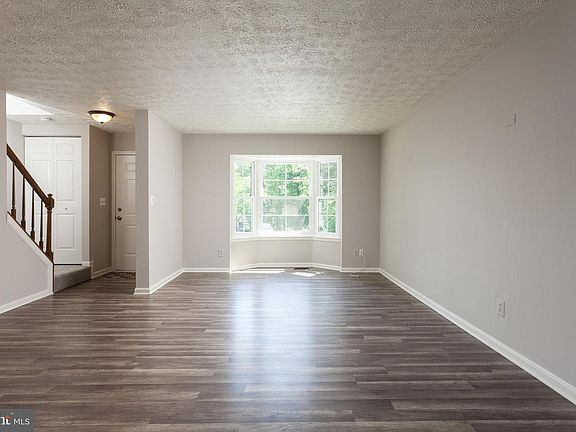 5th image of 840 Ellicott Dr