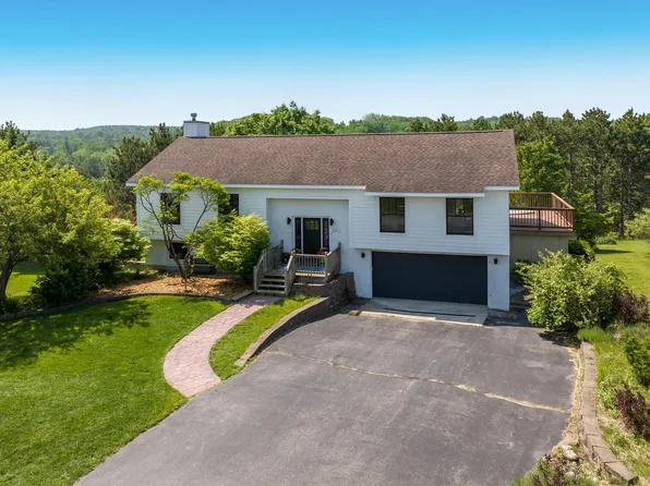 3141 Scenic Hills Dr, Williamsburg, MI 49690