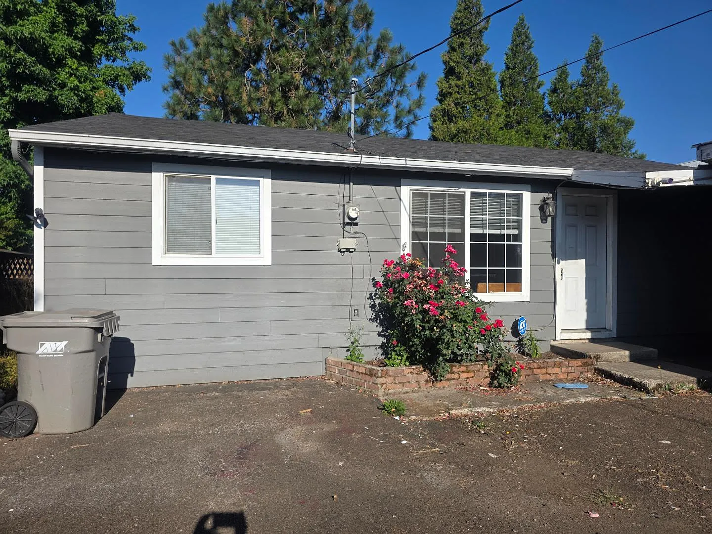 3 bed, 1200 sqft, $1,500 — Photo 2
