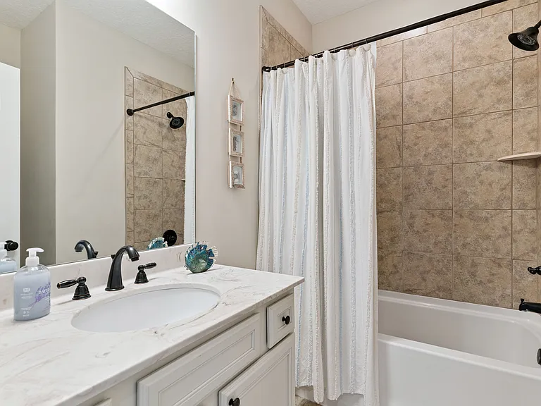 807 Mariners Cir — Photo 24