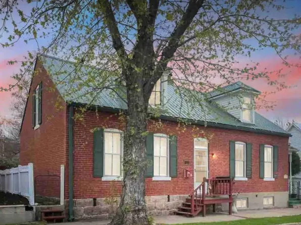 127 E 5th St, Hermann, MO 65041