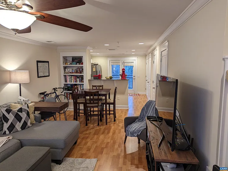 1855 Candlewood Ct #211 — Photo 4
