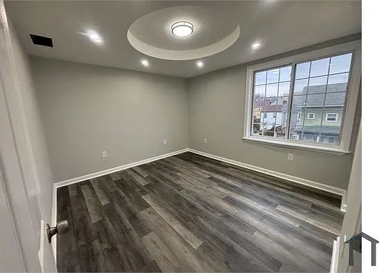 817 Steuben St — Photo 10