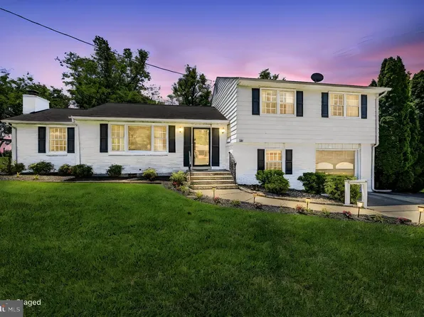301 Country Club Dr, Newark, DE 19711