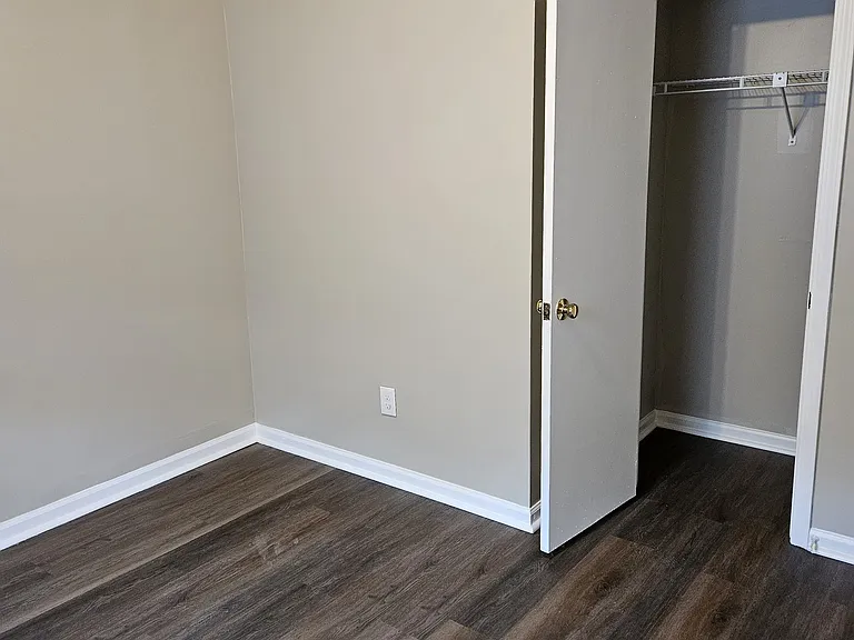 842 Spring Meadows Dr — Photo 10