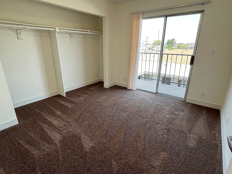 1320 W 225th St #3 — Photo 27