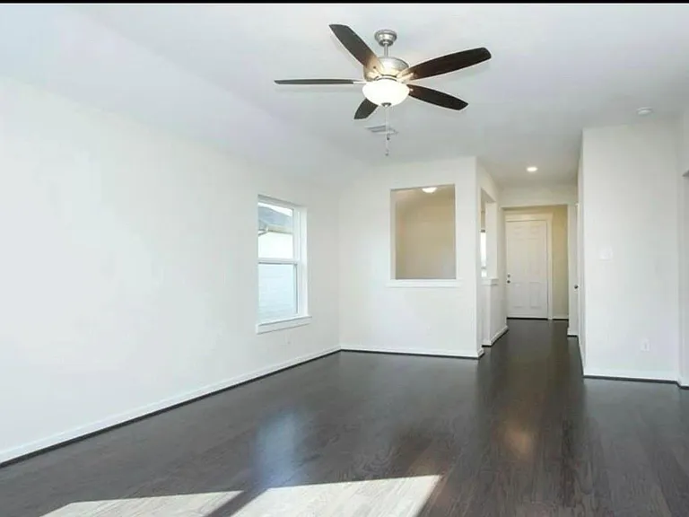 204 Laura Leigh Ln — Photo 6