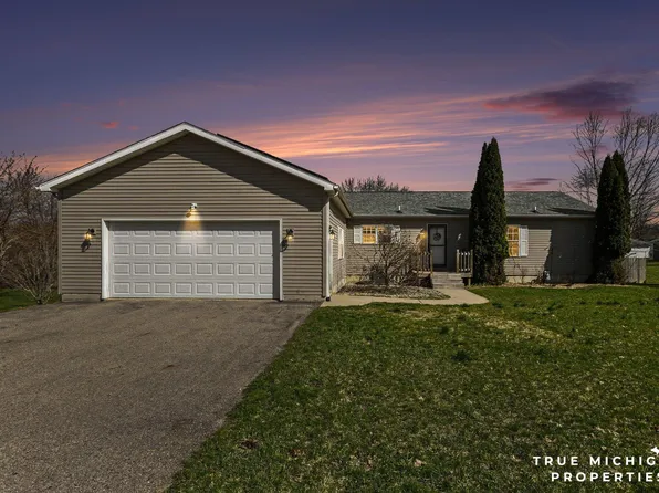 3967 Hennessey Rd, Watervliet, MI 49098