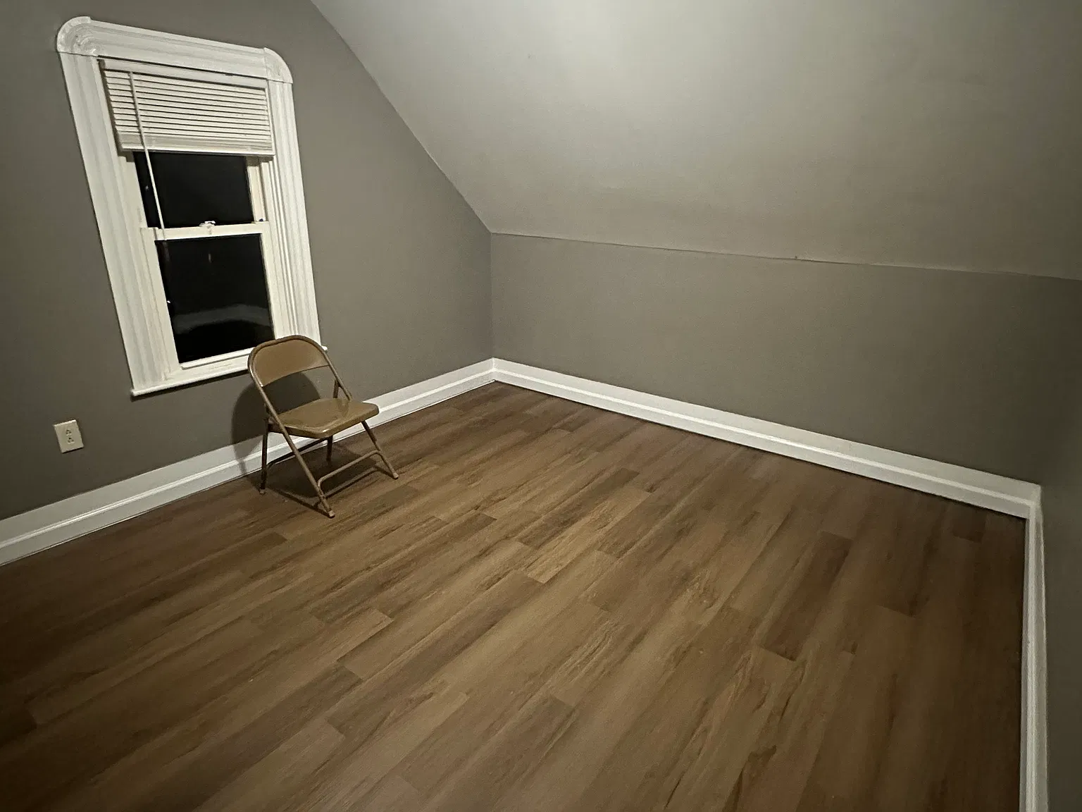 3 bed, 884 sqft, $2,000 — Photo 3