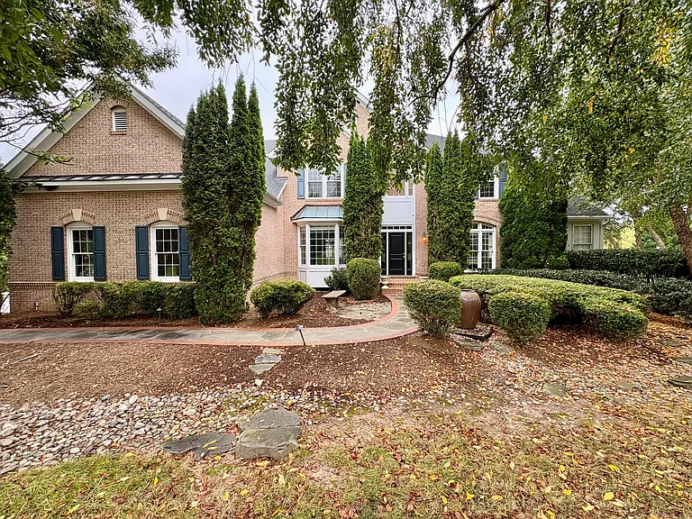 1151 Fieldview Dr — Photo 1