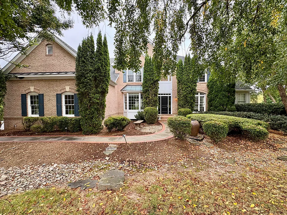1151 Fieldview Dr