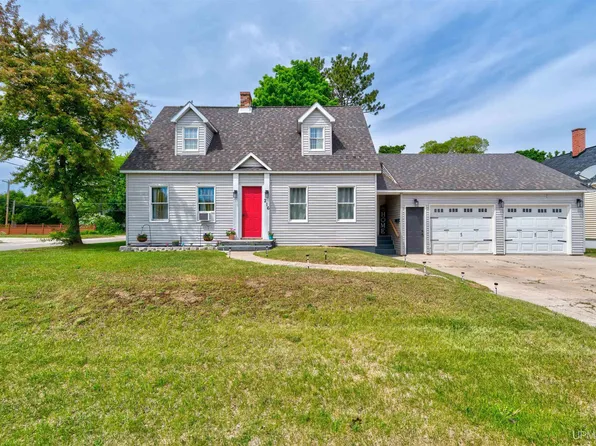 216 W Avenue B, Newberry, MI 49868