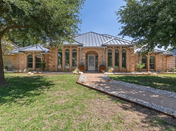2719 Shadow Wood Dr, Arlington, TX 76006